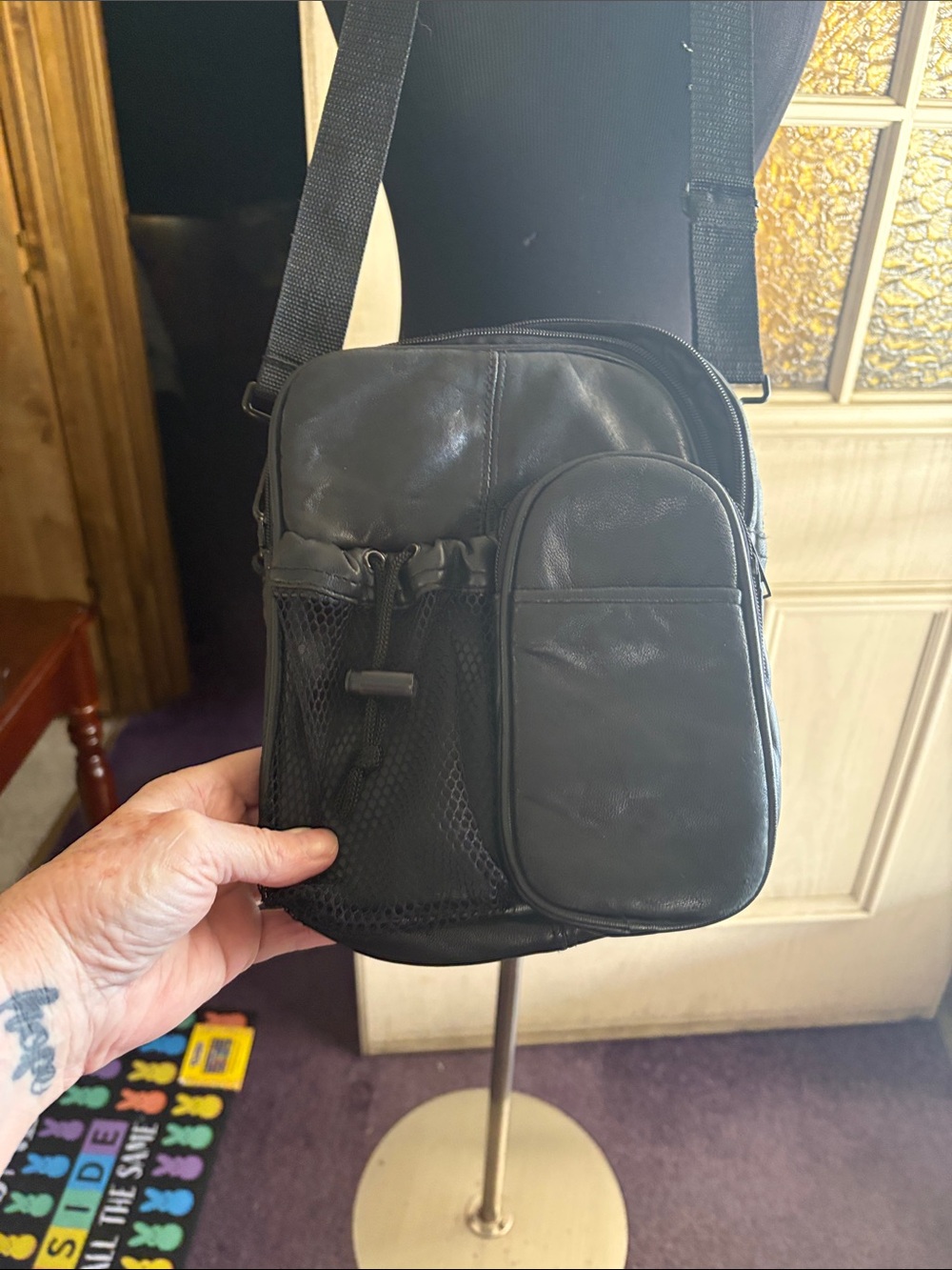 Women’s Black Crossbody Shoulder Bag – Compact Everyday Carry